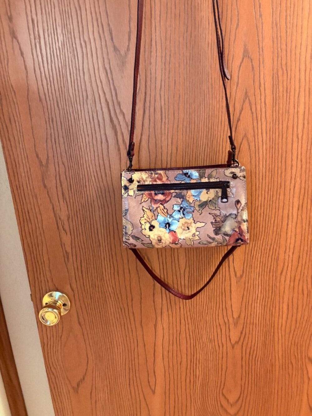 Like New Patricia Nash Dusty Rose Messenger/Crossbody & shoulder straps - Picture 14 of 14